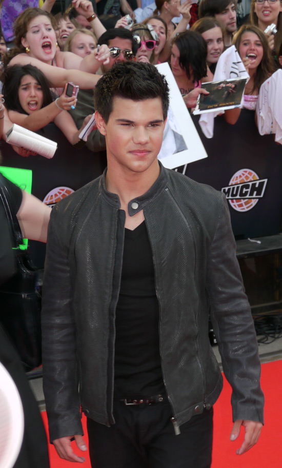 Taylor Lautner Photo